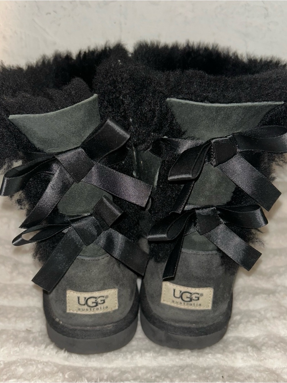 UGG Black baily bow II Suede Shearling mid calf  Boots with Satin Bows